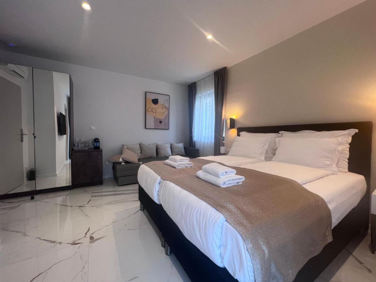 Azalea Dalmacija Luxury And Appartamento