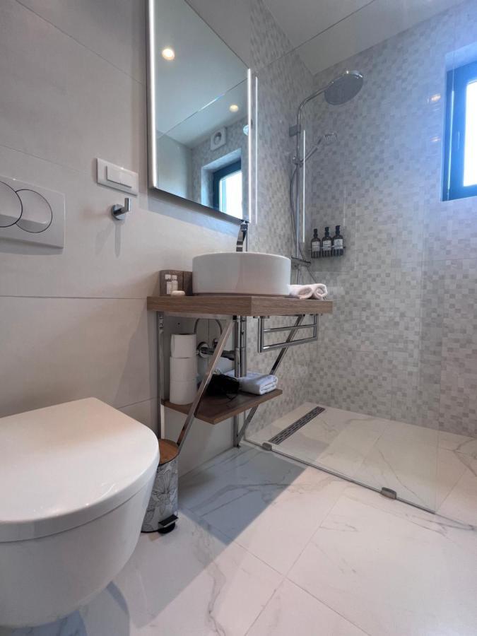 Azalea Dalmacija Luxury And